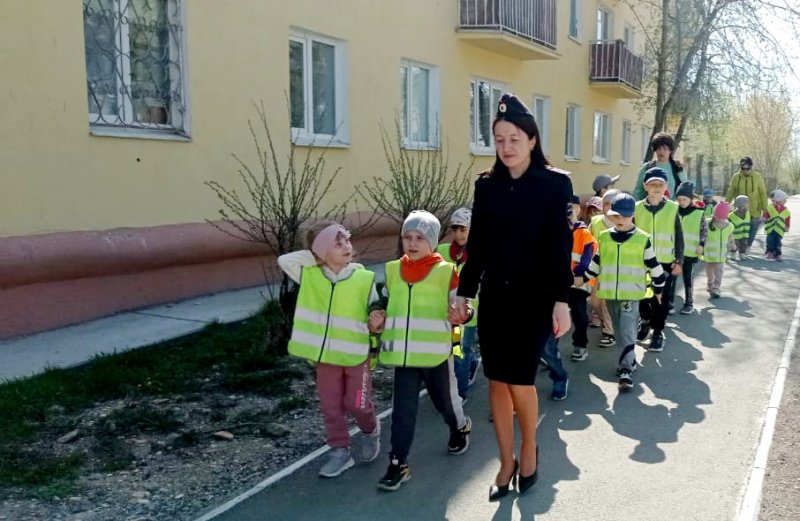 Скейт парки, зоны массового отдыха и перекрестки Свердловской области стали площадками для проведения со школьниками практикумов по безопасности дорожного движения
