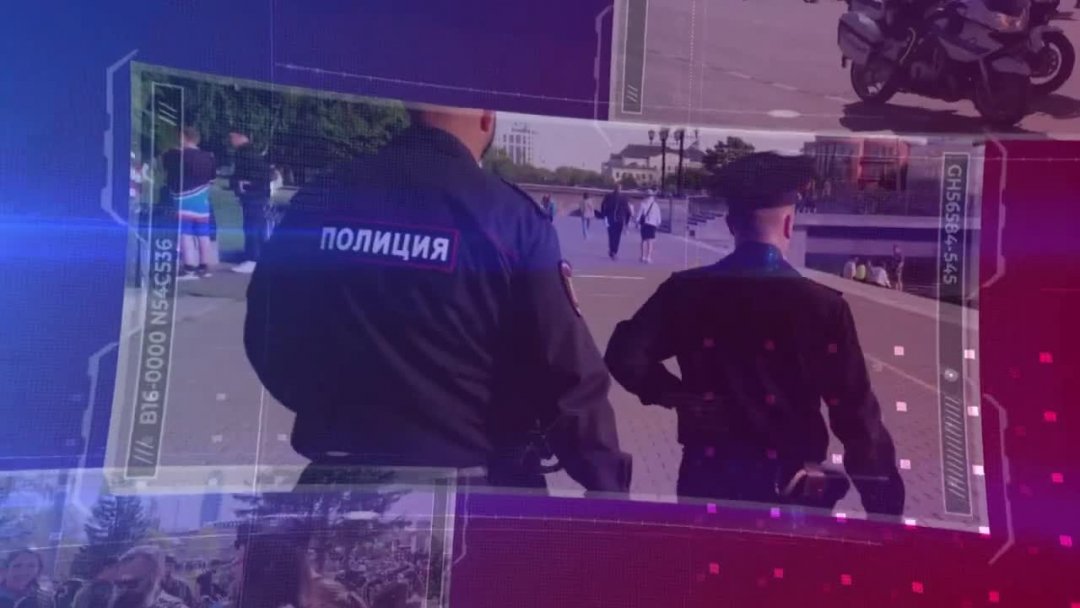 Свердловские полицейские помогли пассажирам иномарки достать автомобиль из сугроба